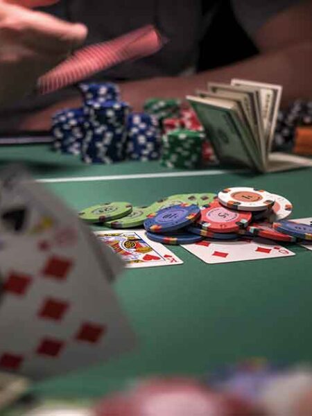 Cách Đánh Cash Poker: Bí Quyết Thành Công Từ Cao Thủ